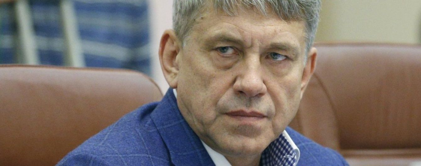 Насалик, який мешкає в шикарному маєтку, присоромив підлеглого за піджак від Вороніна