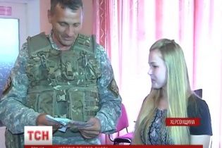 "Кіборг" розшукав сироту, лист котрої носив під бронежилетом в АТО