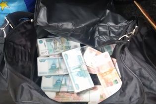 Українець намагався провезти на окуповані території 3 мільйона рублів