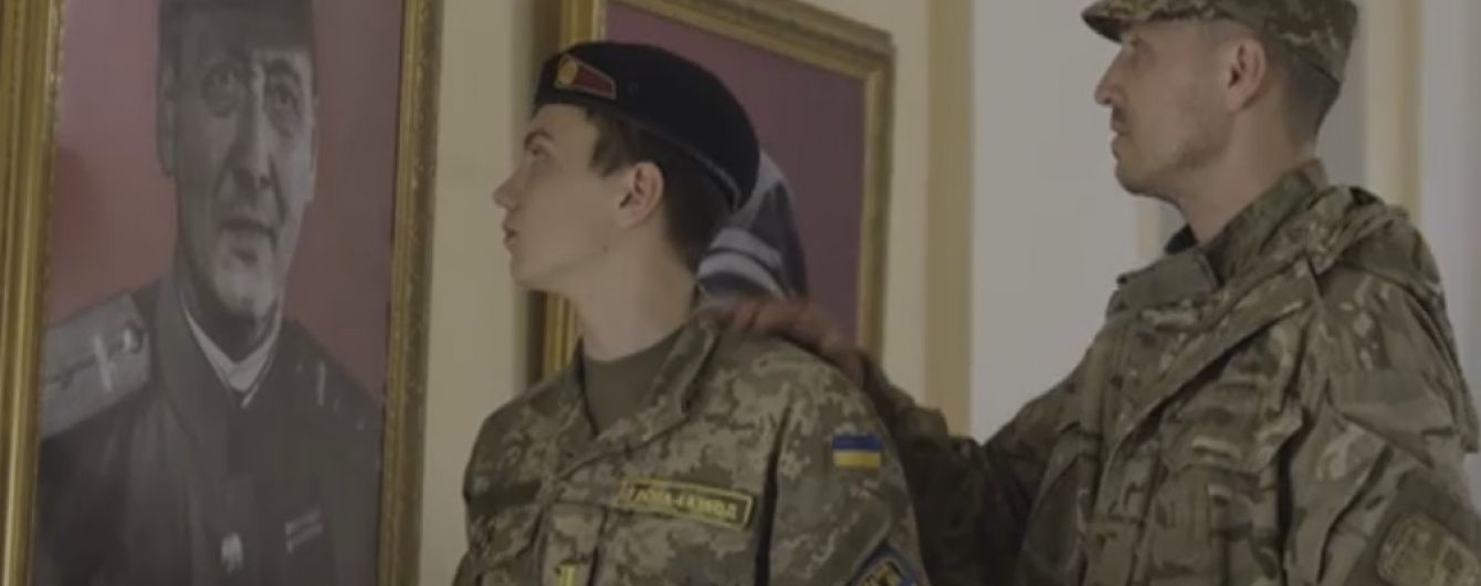 Порошенко до Дня пам'яті й примирення розмістив у соцмережах зворушливе відео про українських воїнів