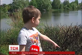 Біля маєтку Порошенка гелікоптер обстріляв садибу бізнесменів
