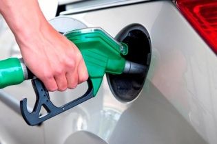 На АЗС за вихідні суттєво здорожчав автогаз