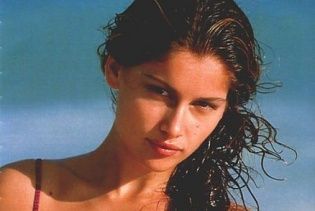 Именинница дня: лучшие кадры Летиции Касты для Victoria's Secret