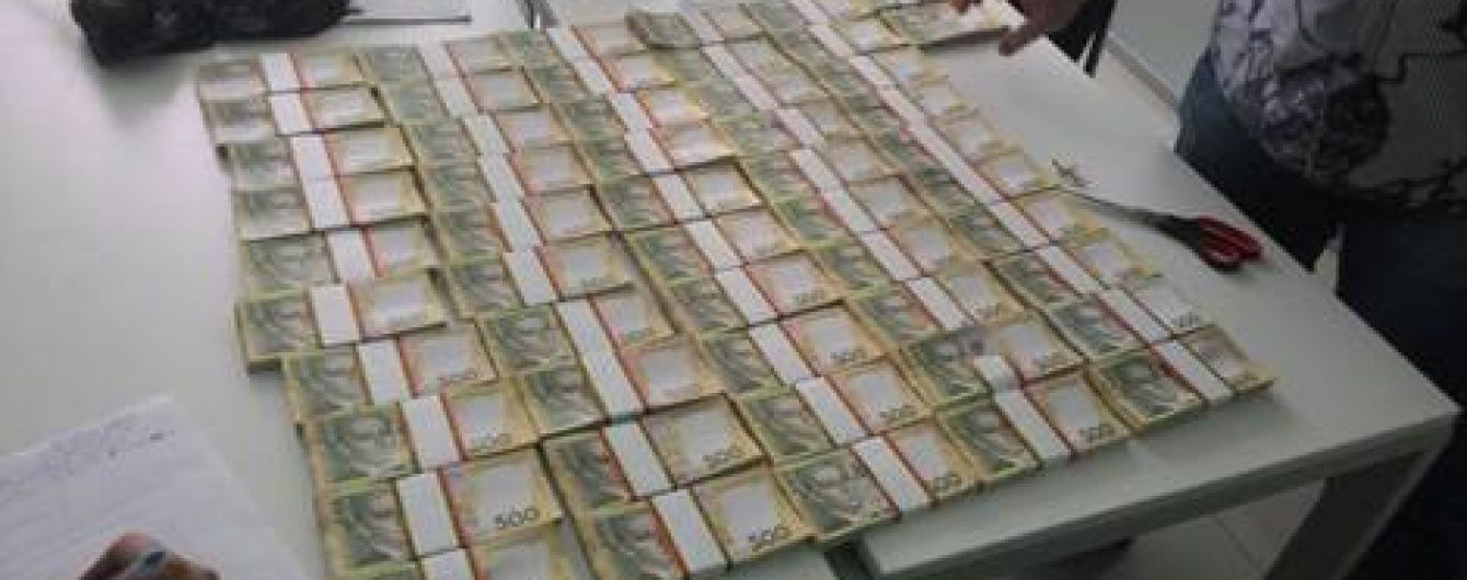 На Сумщині затримали голову сільради за отримання багатомільйонного хабара