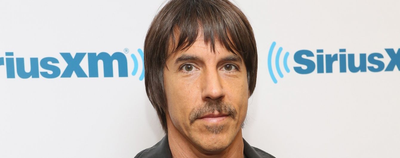 Фронтмена Red Hot Chili Peppers забрали до лікарні із важкою хворобою