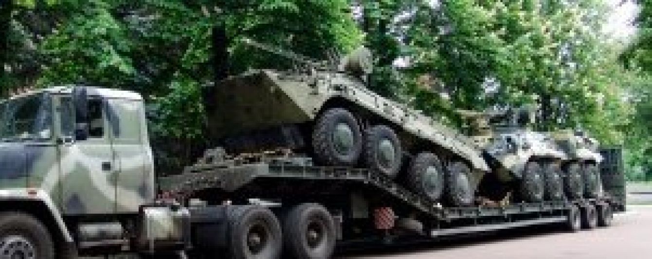 "Укроборонпром" передав Нацгвардії першу партію броньованих БТРів