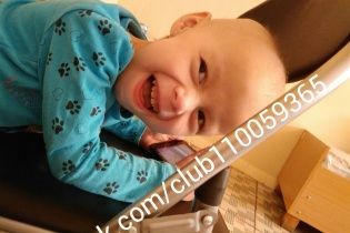 Допоможіть Настусі здолати лейкоз