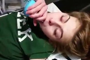 Мати оприлюднила жахливе відео, у якому донька благає про смерть через біль від загадкої хвороби