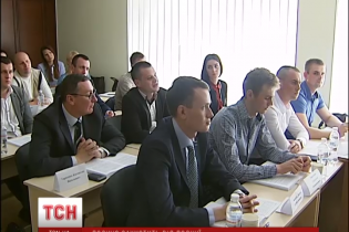 Українська поліція почала готувати омбудсменів, які пильнуватимуть права затриманих