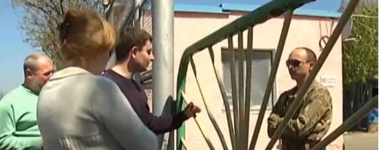 На Одещині "тітушки" без документів захопили базу відпочинку і не пустили поліцію