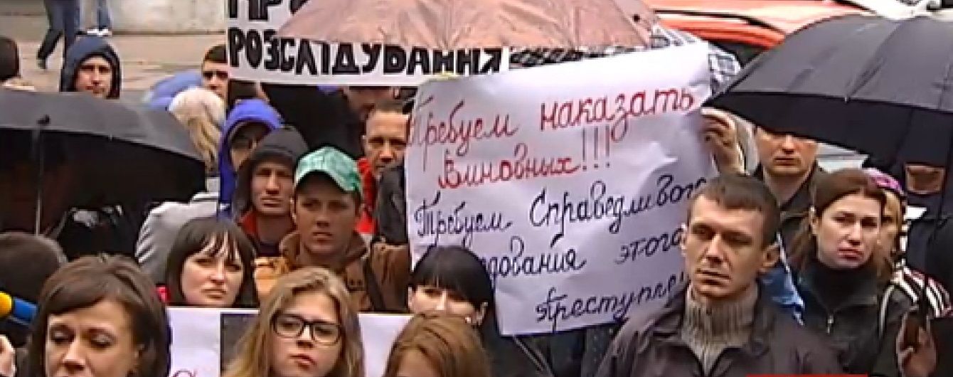 Обухівці ополчилися проти правоохоронців, яких підозрюють у вбивстві 37-річної жінки