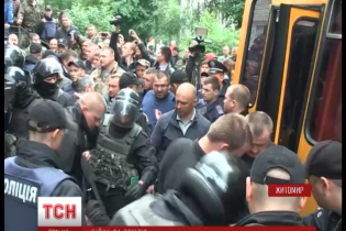 Після бійки з АТОвцями у "Чорної сотні" вилучили смертоносну зброю