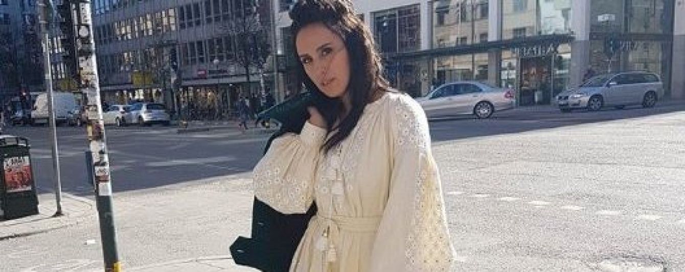 День вишиванки: Джамала, Полякова, Осадча та інші в традиційних українських вбраннях