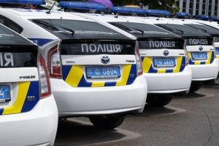 Вантажівка і мікроавтобус розчавили "Жигулі" з трьома молодими людьми