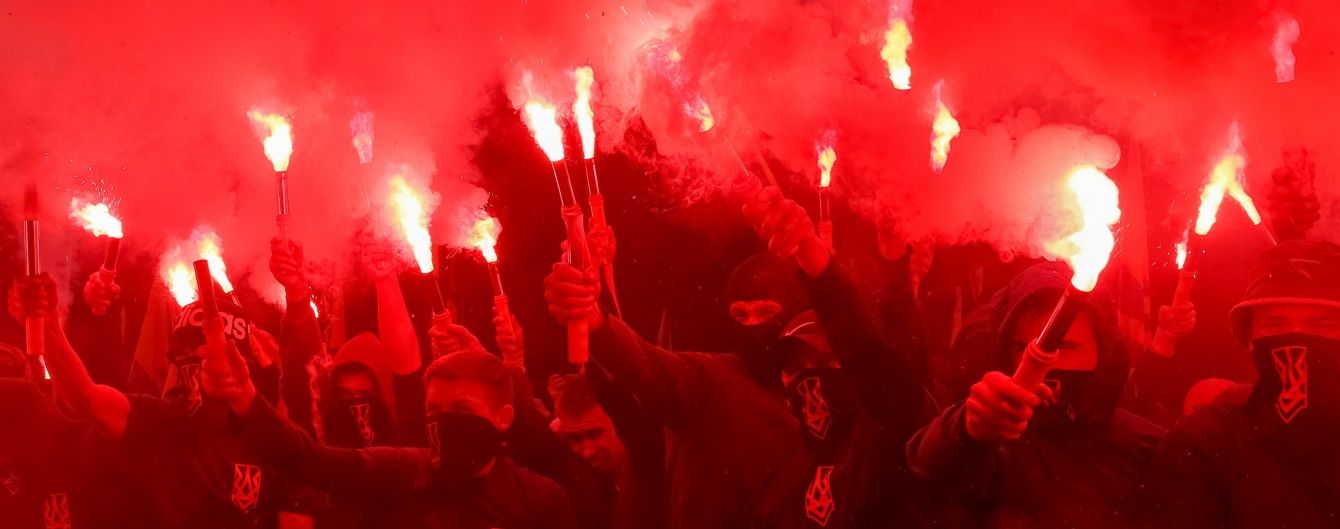 Порошенко відреагував на марш "Азову": Військового шляху до повернення Донбасу не існує
