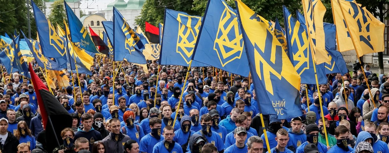 Здивовані депутати пристали на вимоги "Азову"