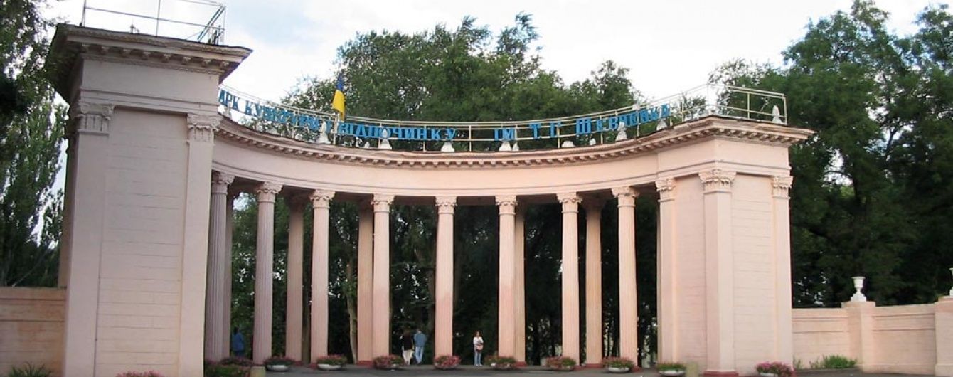 У центрі Чернівців знайшли повішеним на молодого хлопця
