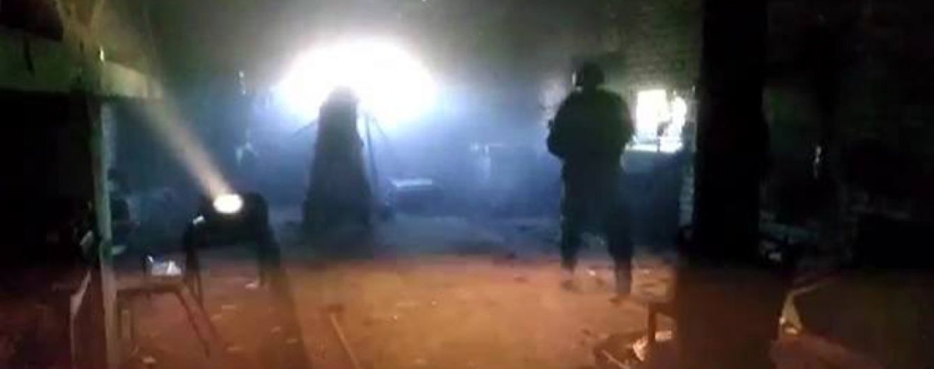 Волонтери опублікували відео потужного обстрілу бойовиками промзони Авдіївки
