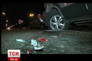 У Києві "шалена" Toyota влаштувала потрійну аварію із поліцейським авто
