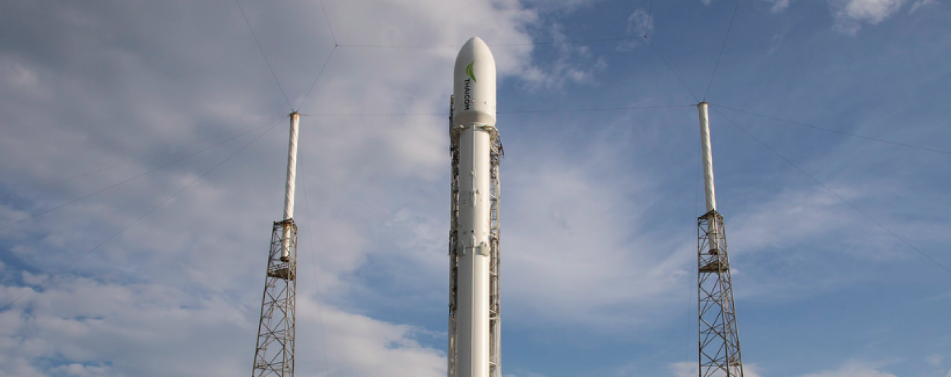 У США ракета-носій Falcon 9 успішно відправила космічний корабель до МКС