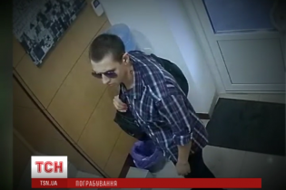 Очевидці розповіли про "перемогу" злочинця в перестрілці з поліцейськими Києва