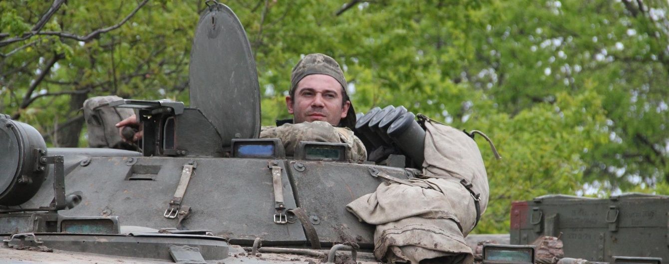 Буремна ніч на Донеччині та затишшя на Луганщині. Хроніка АТО