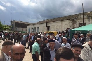 Сотні татар прийшли провести в останню путь жорстоко вбиту кримську татарку