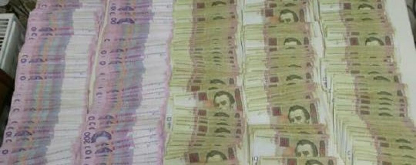 У зоні АТО розкрито масштабний грошовий "конвеєр" на пропуску людей до окупованого Донбасу