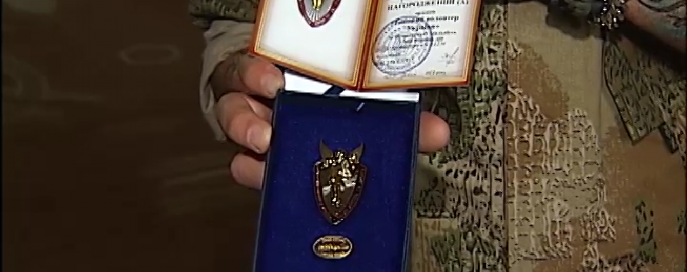 Військові самі виготовили медалі для кращих фронтовиків і волонтерів