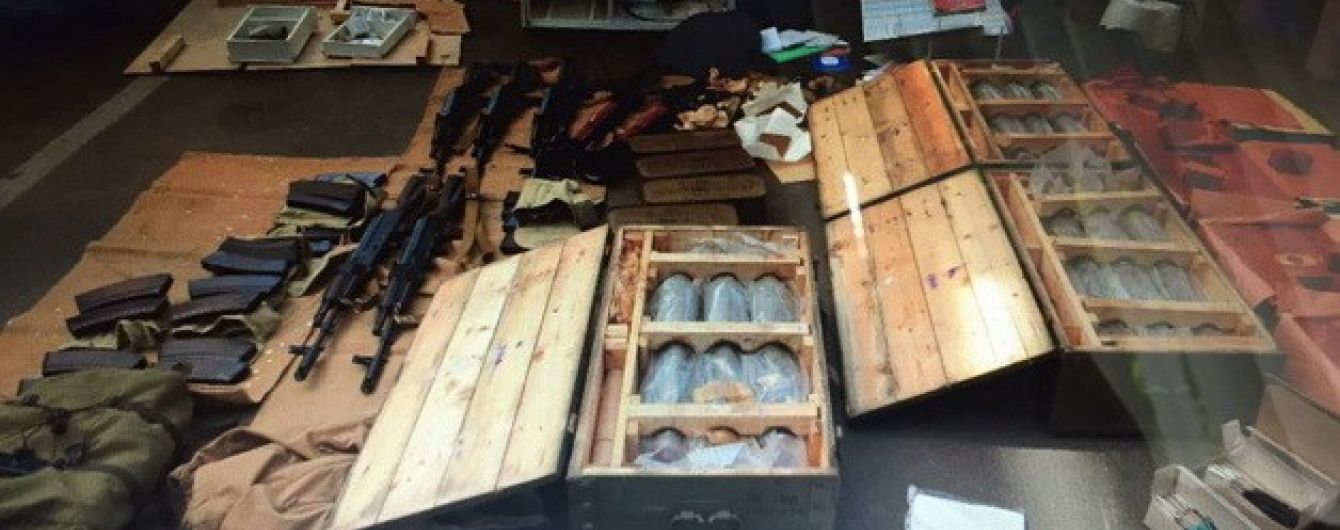 У Франції вважають затриманих на кордоні терористів простими контрабандистами