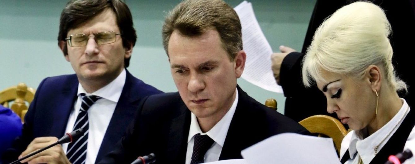 На сайті Ради опублікувані прізвища членів ЦВК на звільнення, серед яких Охендовський і Магера