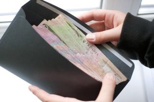 Кабмин должен повысить зарплаты учителям, преподавателям и врачам на 22% – судебное решение