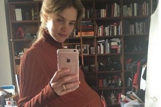 Водянова зворушила прихильників першою світлиною новонародженого малюка