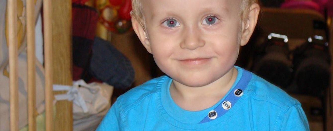 Родина 3-річного Володі просить врятувати сина від глухоти