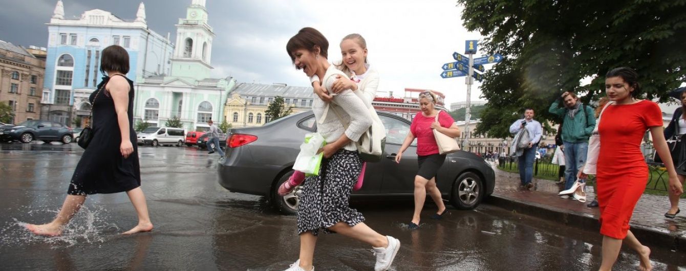 Найближчими днями Україна залишатиметься у полоні дощів та гроз