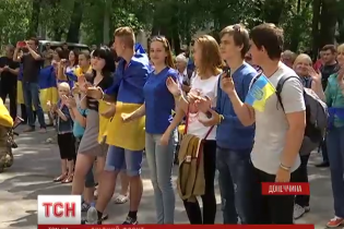 В Авдіївці під обстрілами відбувся концерт української пісні