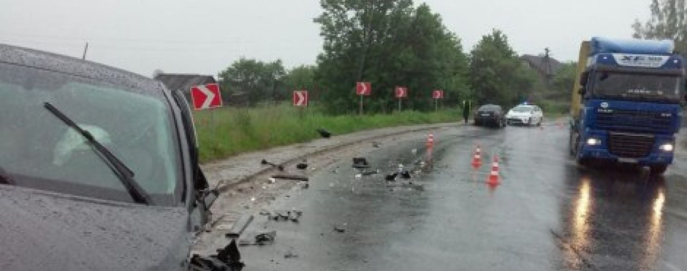 На Львівщині у ДТП постраждали троє дітей