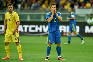 У роздягальні збірної України знайшли недопалки та пиво
