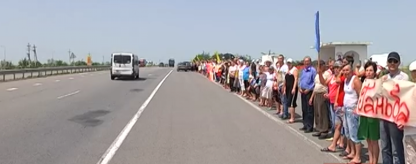 Селяни на Одещині вимагають відпустити голову, якого затримали на хабарі