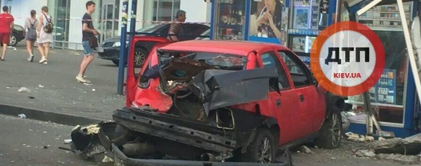 Двоє постраждалих у кривавій аварії на Петрівці досі в реанімації