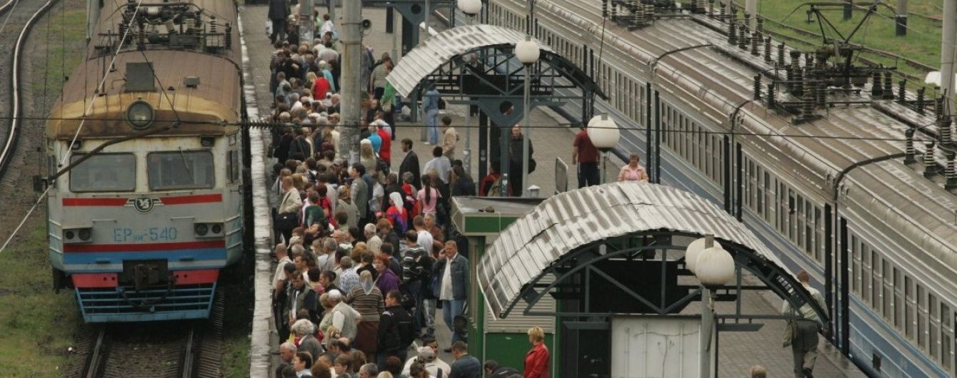 На Західній Україні підвищилася платня за проїзд у електричках