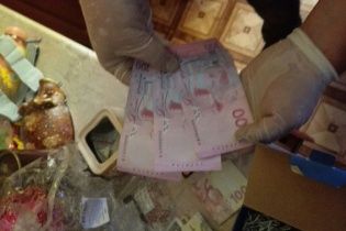 На Житомирщині працівник карного розшуку погорів на хабарі