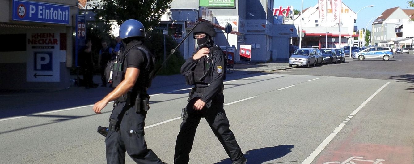 В немецком Раштатте эвакуировали вокзал и остановили движение поездов из-за угрозы взрыва