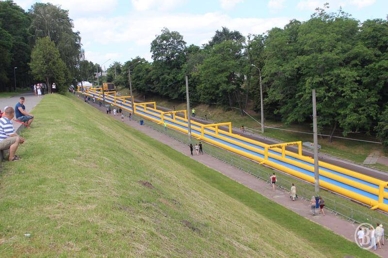 водний атракціон у Чернігові