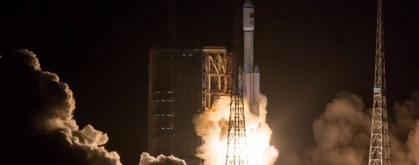 Китай успішно випробував нову космічну ракету "Чанчжен-7"