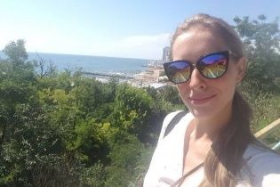 Струнка Катерина Осадча у купальнику показала відпочинок в Одесі
