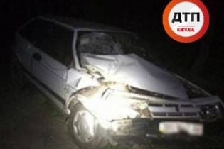 Подвійна аварія на Львівщині: в авто поліції на місці ДТП врізалась іномарка, постраждали 9 людей
