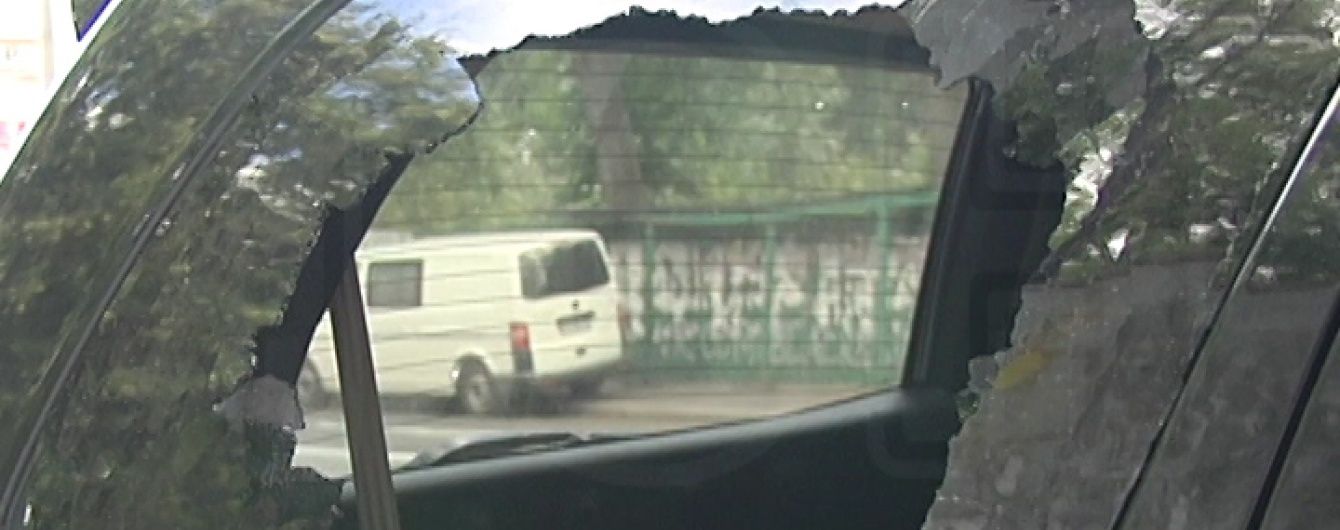 На випускному у КІМВ обікрали студенток: збитків завдано на кілька тисяч доларів