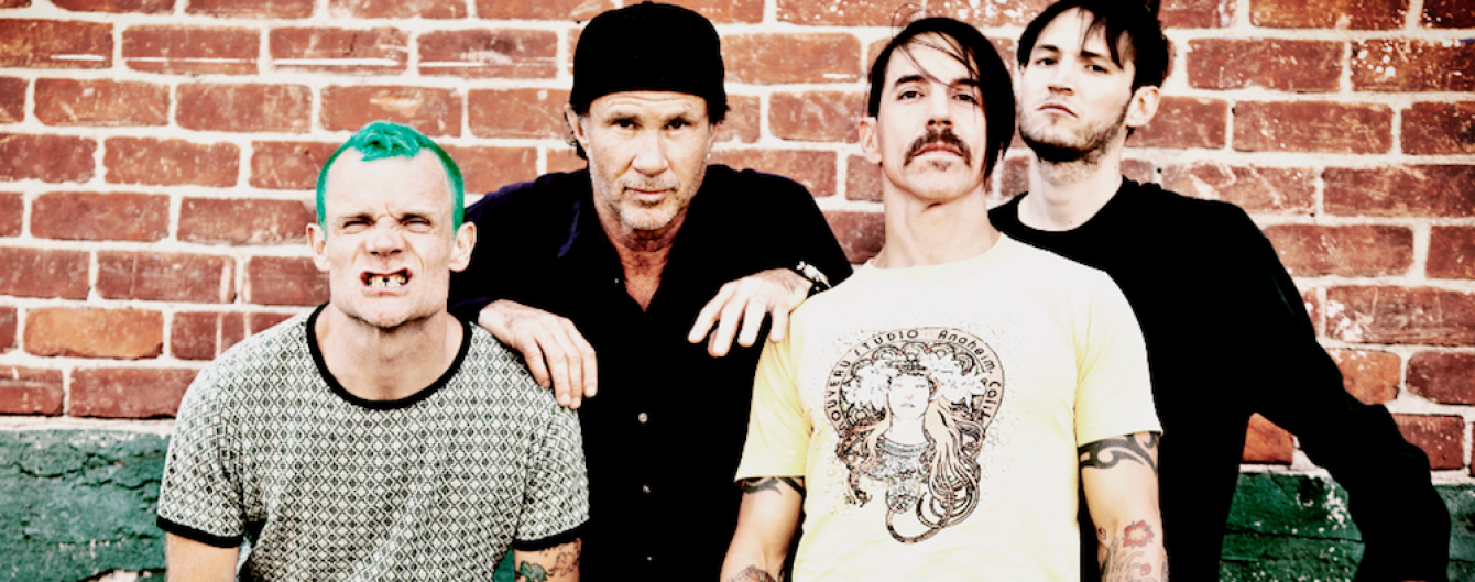 Легендарні Red Hot Chili Peppers у Києві: шалена енергія "перців", жахливий звук та здивування глядачів