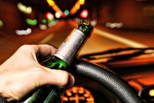 В Україні збираються кардинально посилити покарання за кермування напідпитку